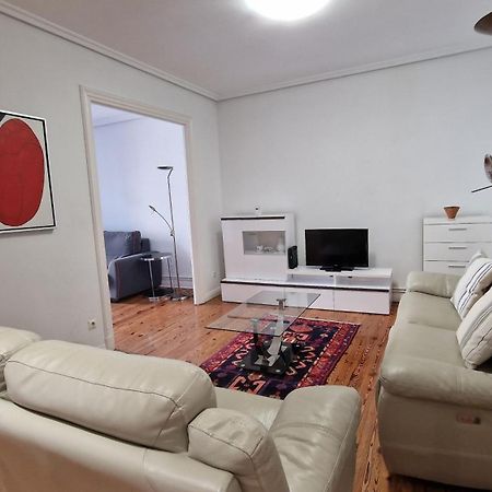 Home In The Heart Of Donostia! Сан Себастиан Екстериор снимка