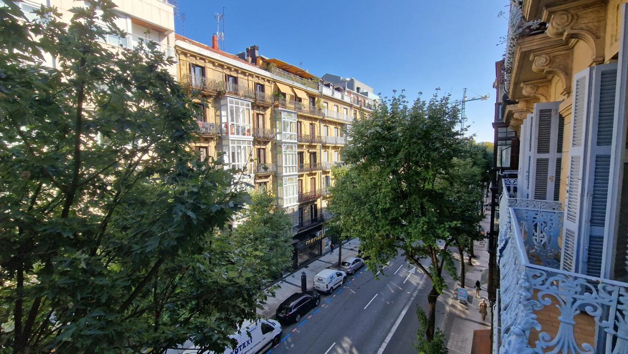 Home In The Heart Of Donostia! Сан Себастиан Екстериор снимка